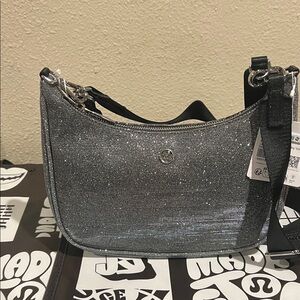 City essentials small Glitter Shoulder Bag